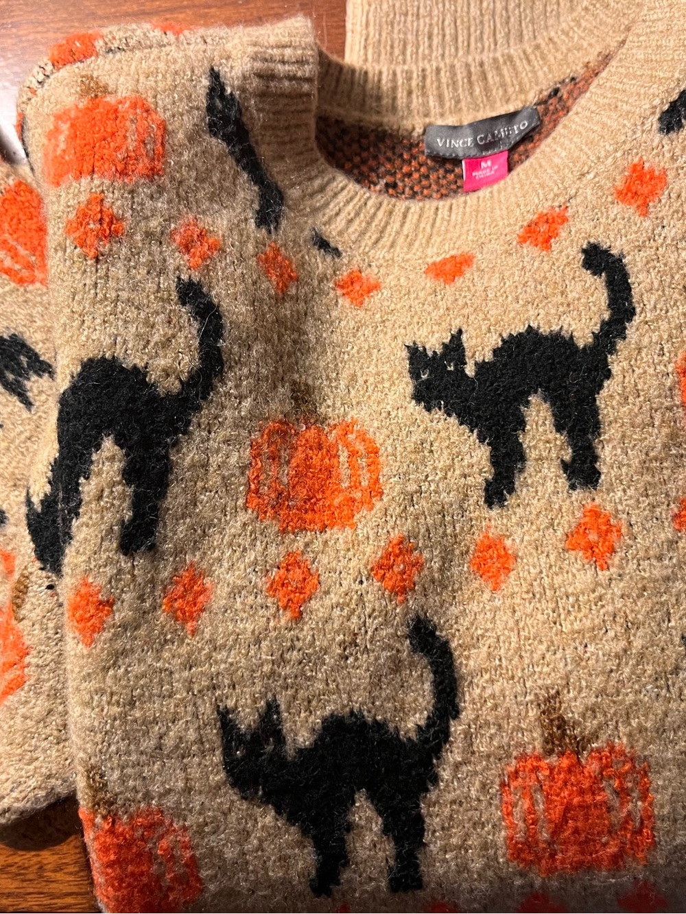 Vince Camuto Halloween Sweater Sz M + Pumpkins Black Cats Boo! - Picture 5 of 6